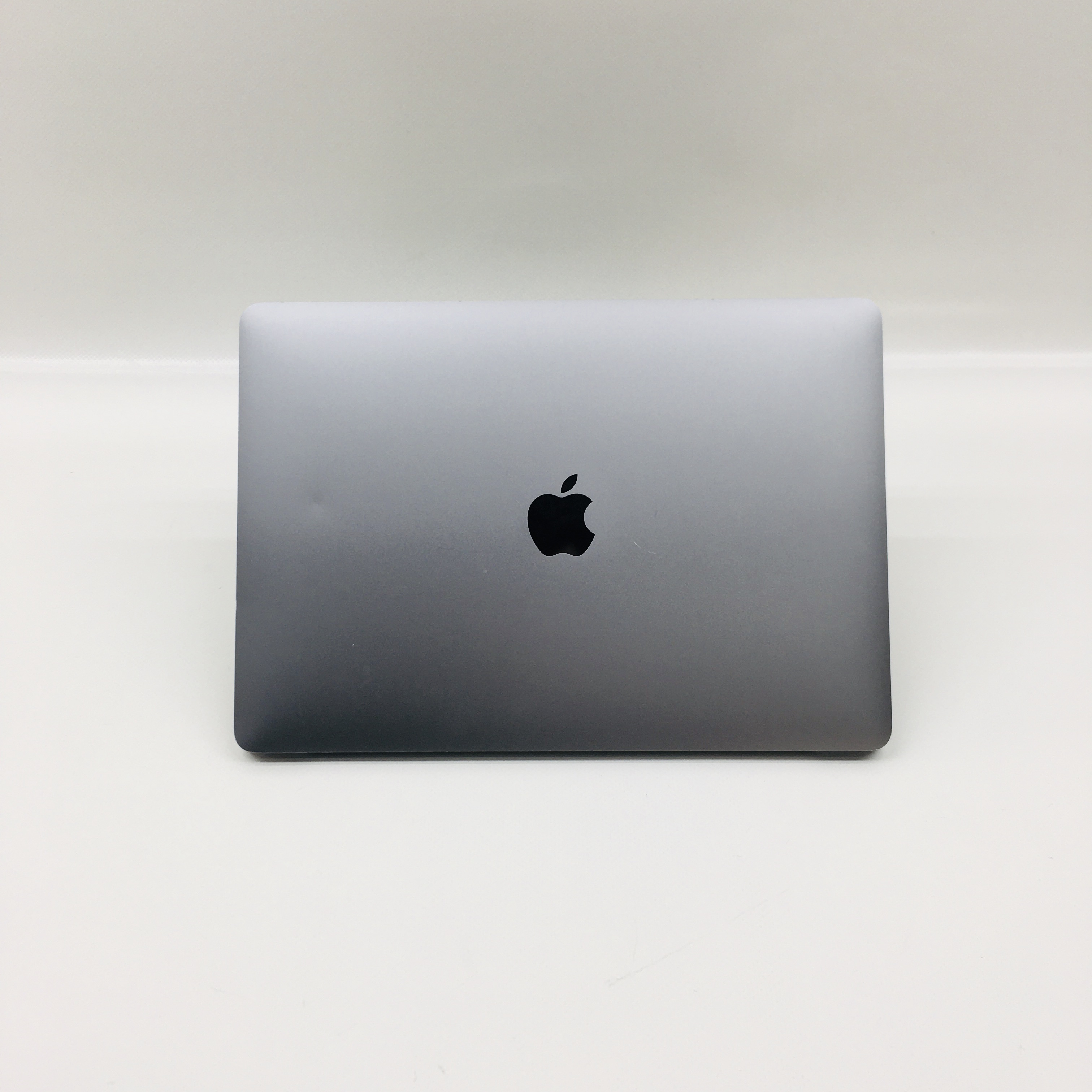 MacBook Pro 13" 4TBT Mid 2019 (Intel Quad-Core i5 2.4 GHz 8 GB RAM 256 GB SSD), Space Gray, Intel Quad-Core i5 2.4 GHz, 8 GB RAM, 256 GB SSD, image 4